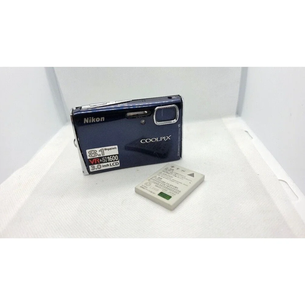 Nikon COOLPIX S51 8.1MP Digital Camera Blue 3.0in - For Parts/Damaged